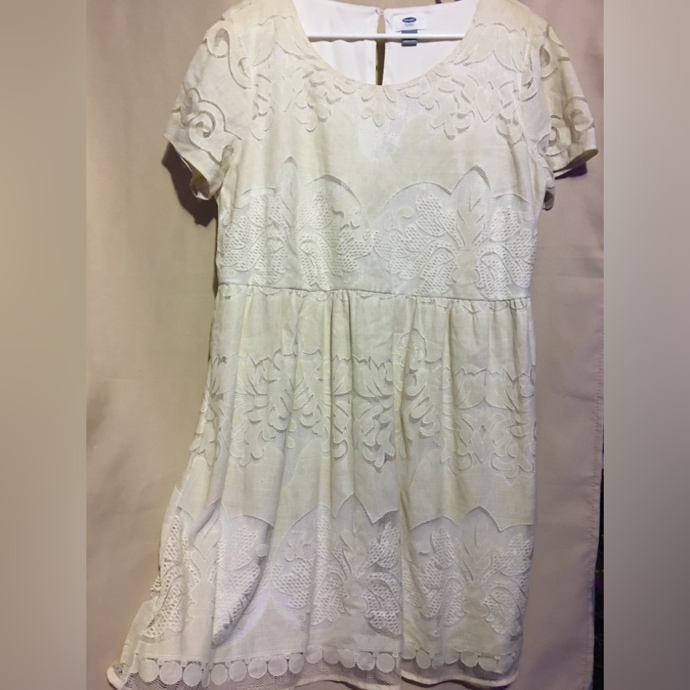 LACE OVERLAY DRESS - Picture 2 of 6